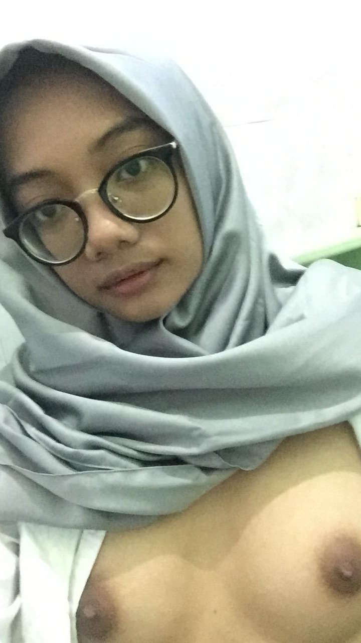 Top 5 Lagi Indo Viral 2026 Trending Indonesia Top 10 Viral Terbaru Pesona Pelajar Cantik Berhijab One for All Jengking Ceer di Duburnew Global 2025 Official Sawit Viral 62